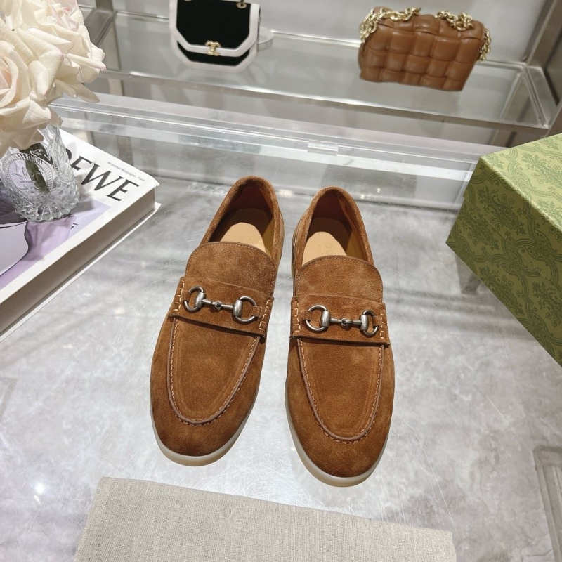 G*u*i leather shoes